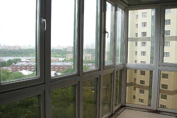 Балкон с панорамным остеклением